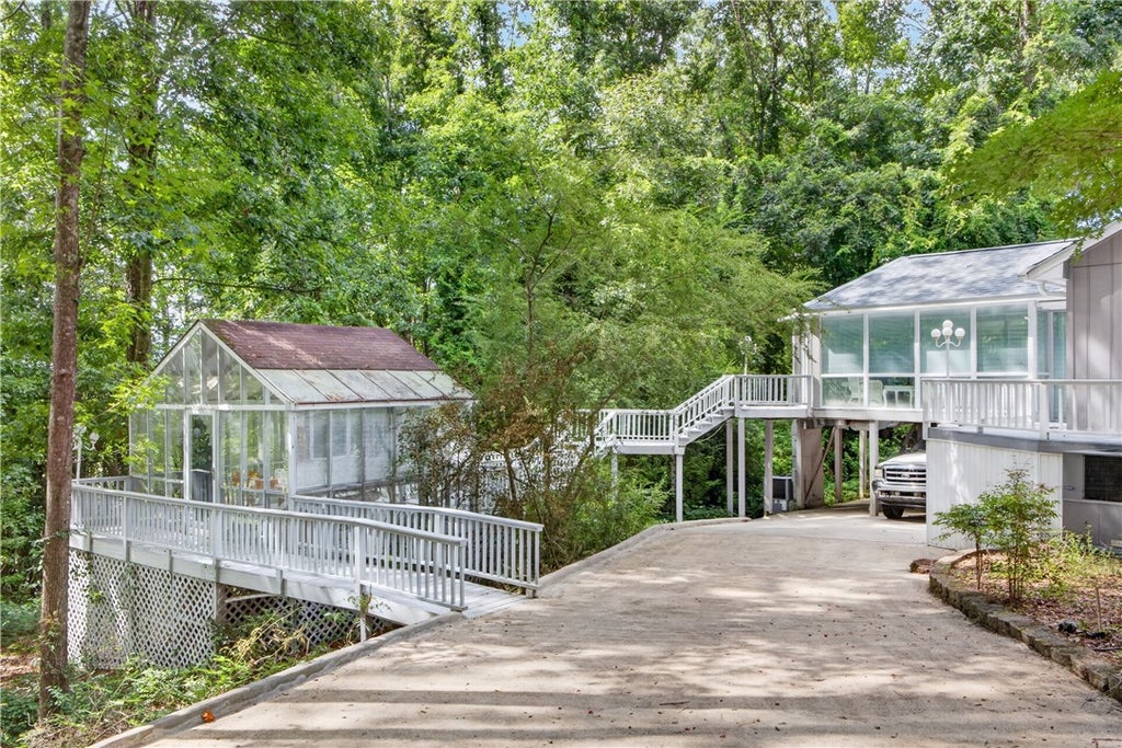 Photo of 125 ANDREWS MILL Road, Tallassee, AL 36078 (MLS # 181588)