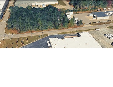 Photo of 0 FOX RUN Avenue, Opelika, AL 36801 (MLS # 182644)