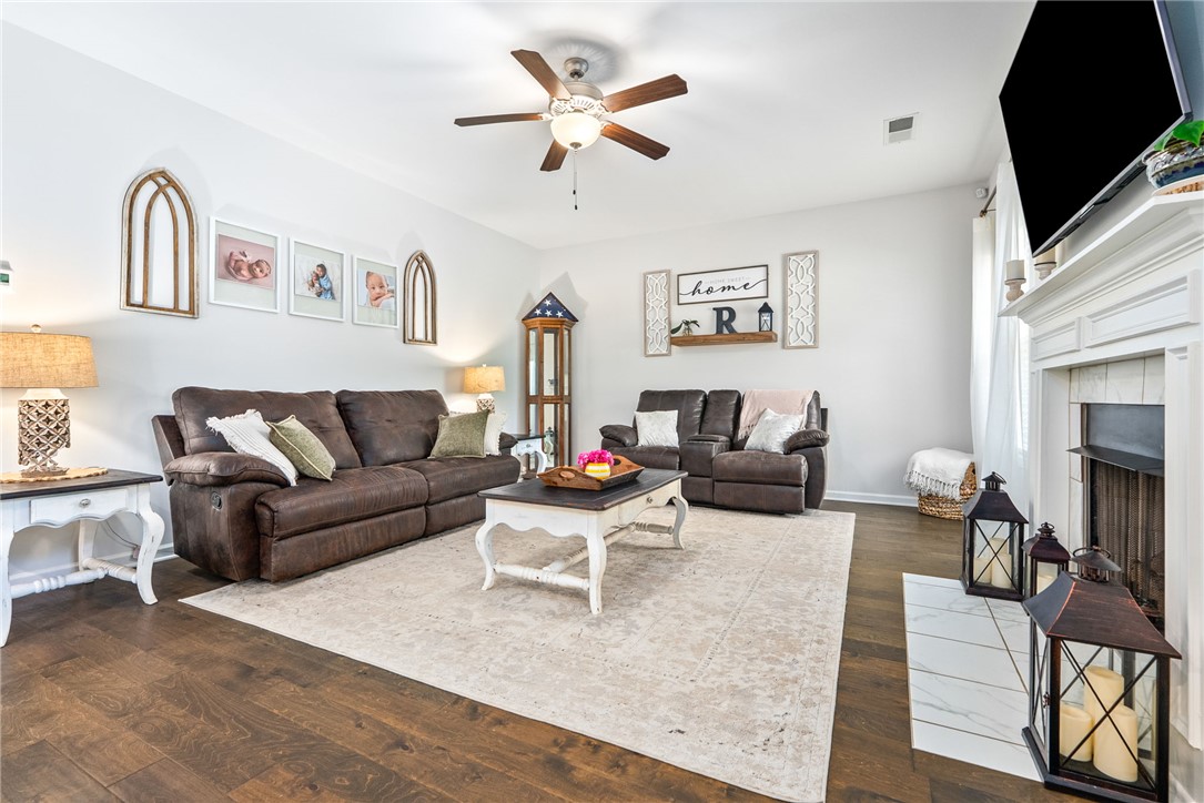 2634 DUNKIRK Circle
