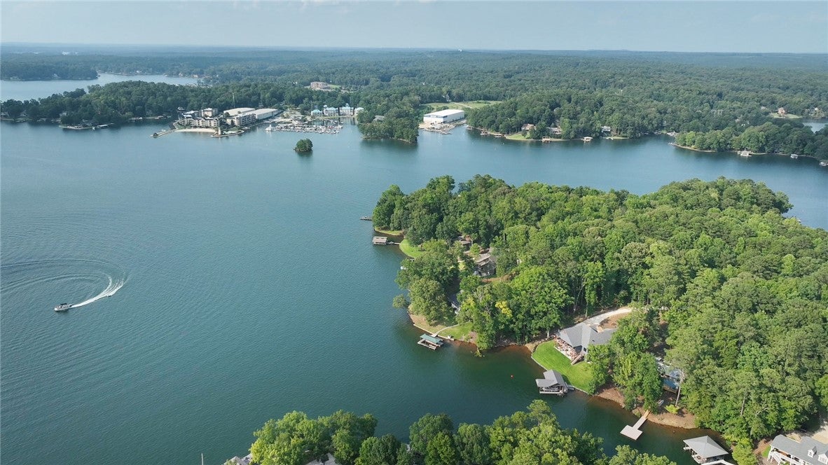 801 WINDY POINT Drive