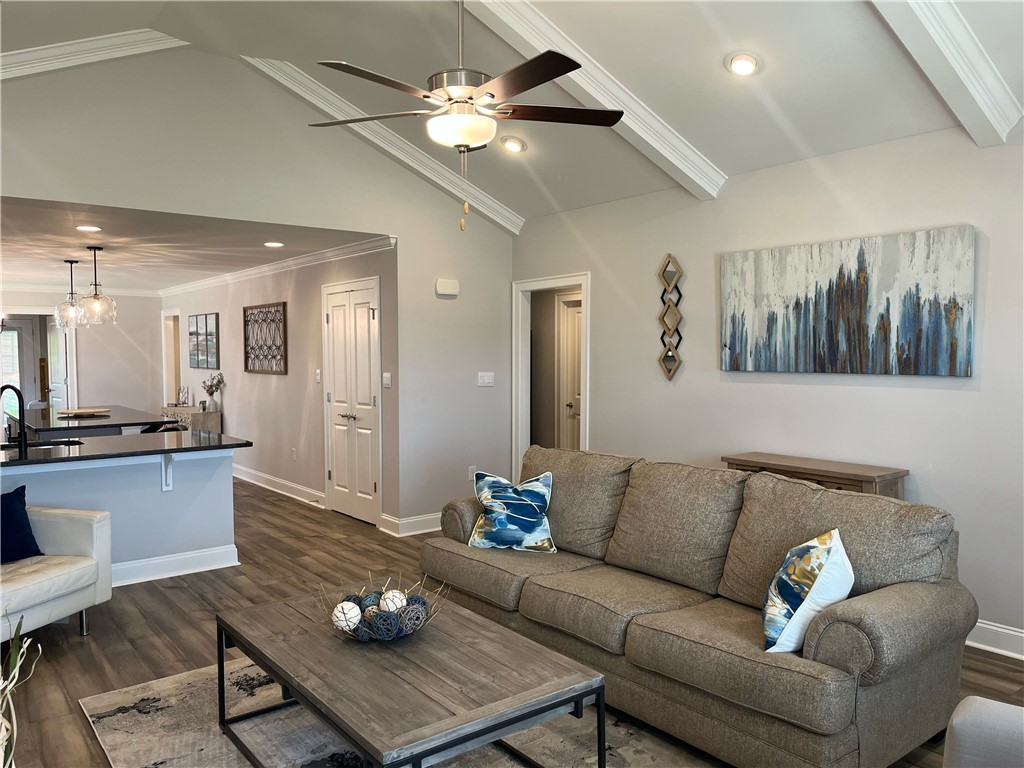 1835 HIDDEN LAKES Drive