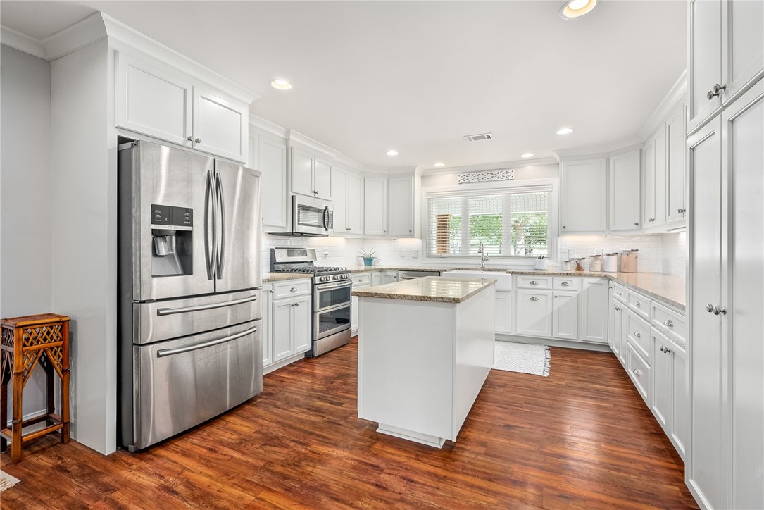 605 LEE ROAD 758