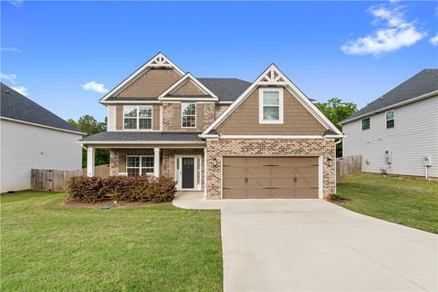 2650 DUNKIRK Circle Auburn AL 36380
