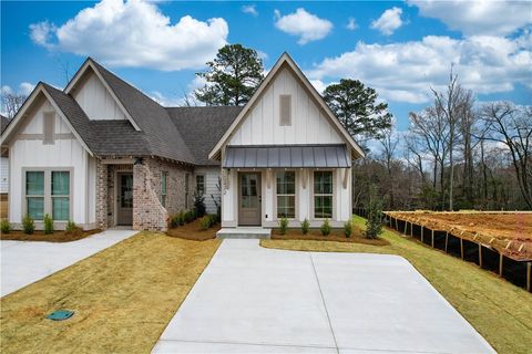 Photo of 3222 BRADLEY Lane, Auburn, AL 36830 (MLS # 178056)