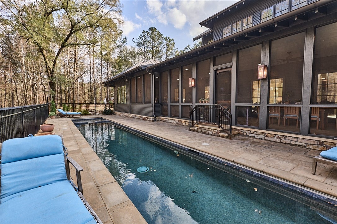 2898 MONTANA Way