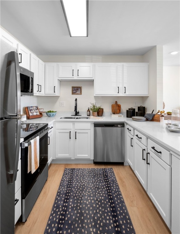 Auburn, Alabama 36830, United States, 3 Bedrooms Bedrooms, ,3 BathroomsBathrooms,Residential,Pending,181633