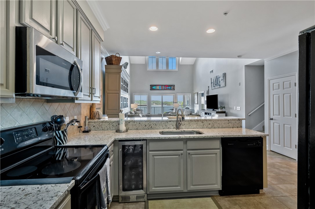 230 CROWNE POINTE Road 305