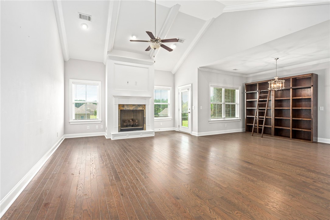 662 HIGH FIELD Court