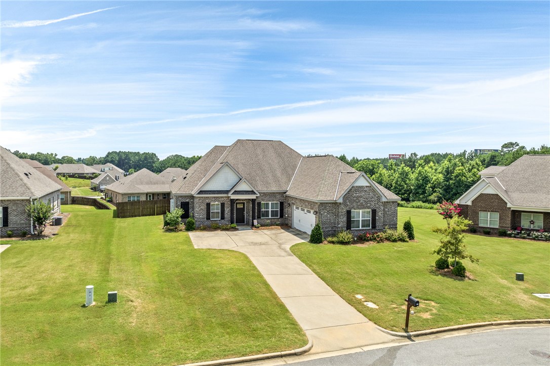 662 HIGH FIELD Court