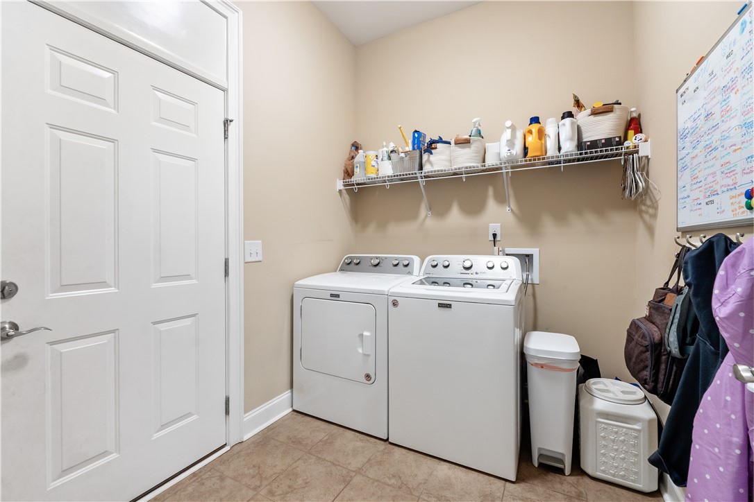 Auburn, Alabama 36832, United States, 4 Bedrooms Bedrooms, ,4 BathroomsBathrooms,Residential,Active,122051