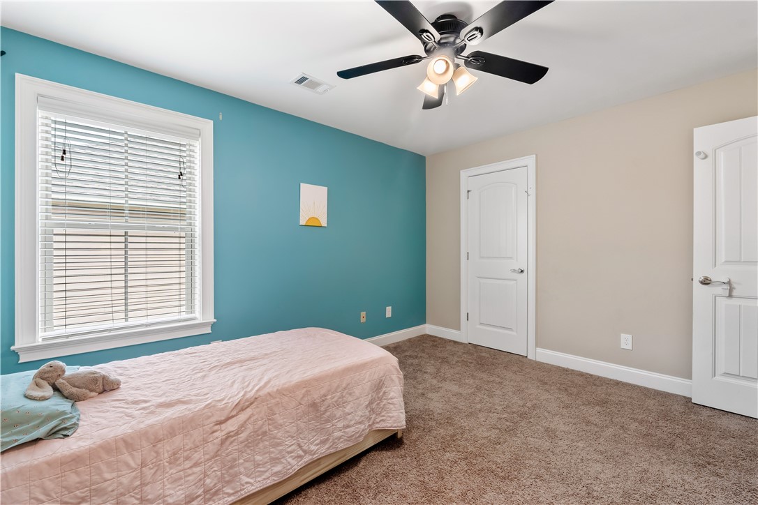 Auburn, Alabama 36832, United States, 4 Bedrooms Bedrooms, ,4 BathroomsBathrooms,Residential,Active,122051