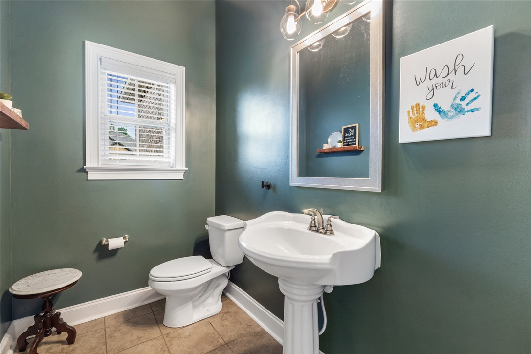 Auburn, Alabama 36832, United States, 4 Bedrooms Bedrooms, ,4 BathroomsBathrooms,Residential,Active,122051