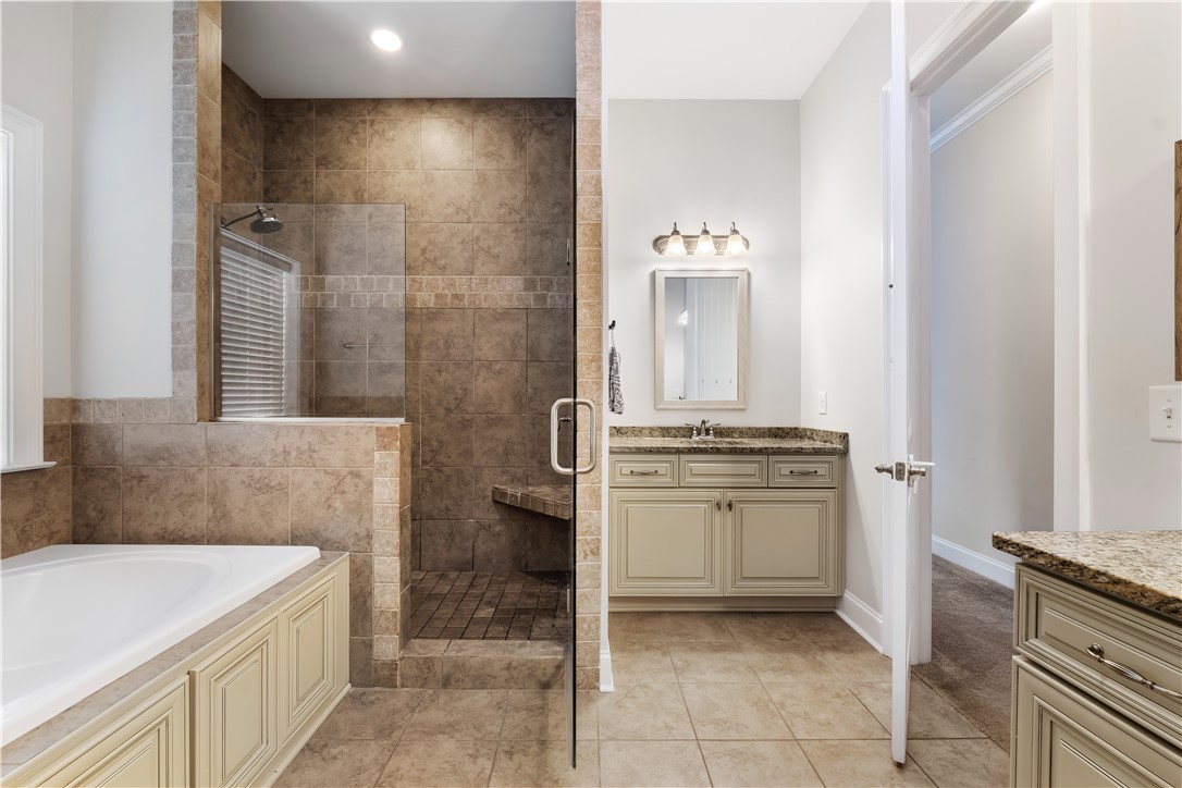 Auburn, Alabama 36832, United States, 4 Bedrooms Bedrooms, ,4 BathroomsBathrooms,Residential,Active,122051