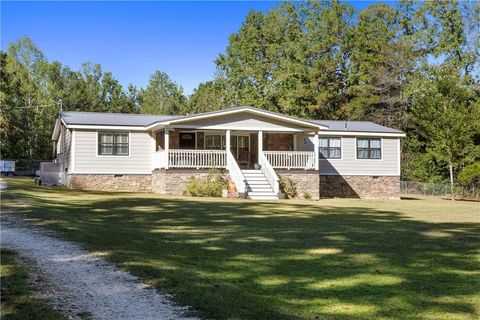 2136 JUDGE BROWN Road Valley AL 36854