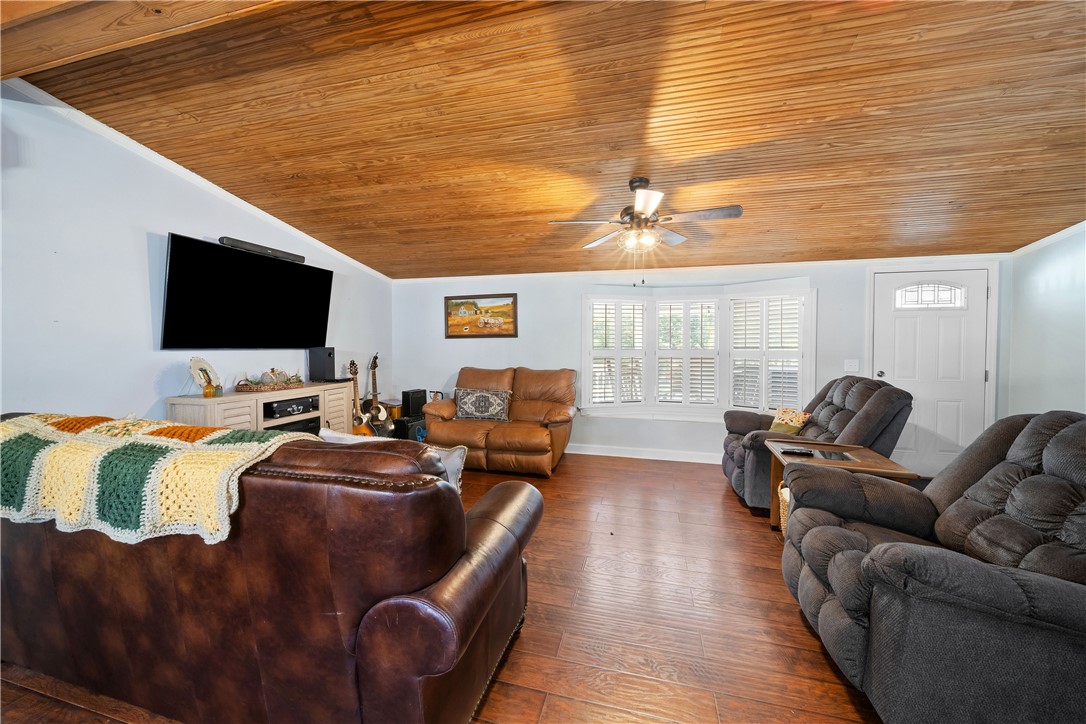 2136 JUDGE BROWN Road