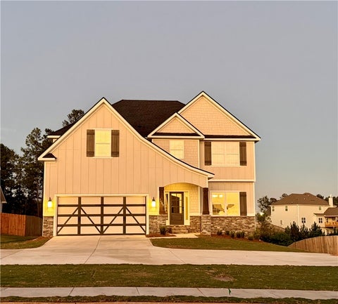 Photo of 1457 ACADEMY Drive, Auburn, AL 36830 (MLS # 179496)