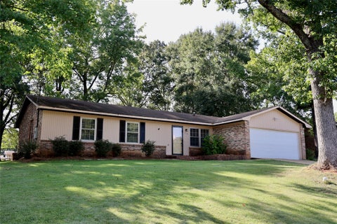 Photo of 710 FARISH Street, Opelika, AL 36801 (MLS # 182070)