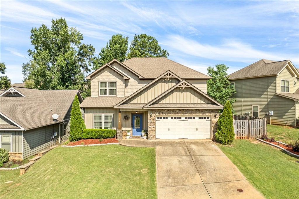 Photo of 124 DENALI Lane, Auburn, AL 36832 (MLS # 182012)