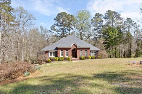 Photo of 1531 TAL HEIM Street, Auburn, AL 36832 (MLS # 179443)