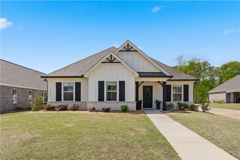 Photo of 1993 ARMISTEAD Lane, Auburn, AL 36830 (MLS # 179849)