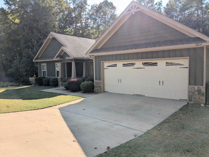 2004 ROCKLEDGE Circle