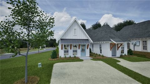 88 HUNTERS Way Opelika AL 36804