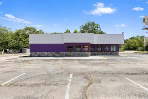 Photo of 633 W CONECUH Avenue, Union Springs, AL 36089 (MLS # 178859)