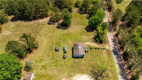 Photo of 555 COUNTY ROAD 129, Salem, AL 36874 (MLS # 177397)