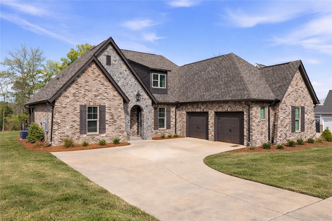 1637 JAMES BURT Parkway