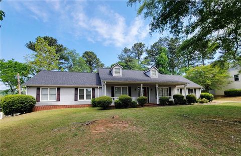 Photo of 1804 1ST Street, Lanett, AL 36863 (MLS # 180109)