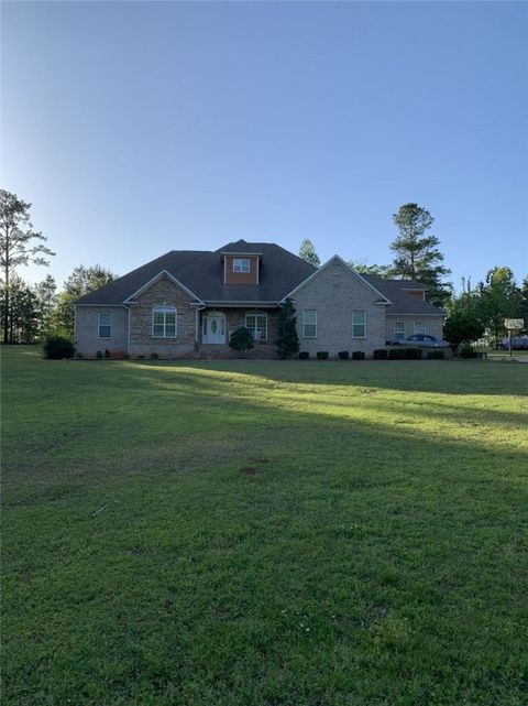 Photo of 1810 SOUTHLAKE Drive, Opelika, AL 36804 (MLS # 176720) Photo of 1810 SOUTHLAKE Drive, Opelika, AL 36804 (MLS # 176720)