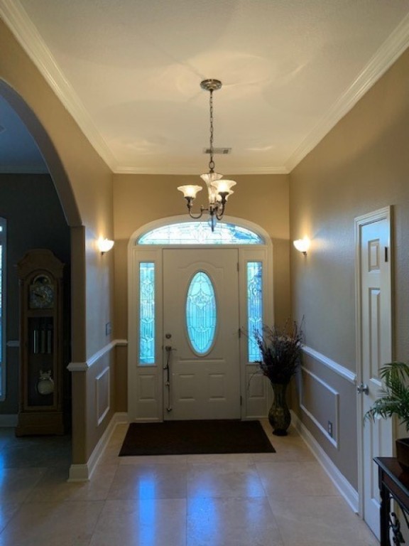 1810 SOUTHLAKE Drive