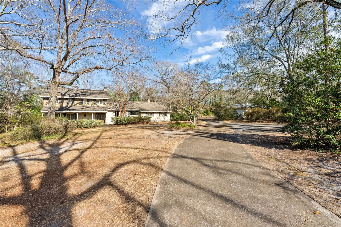 905 MOORES MILL Road