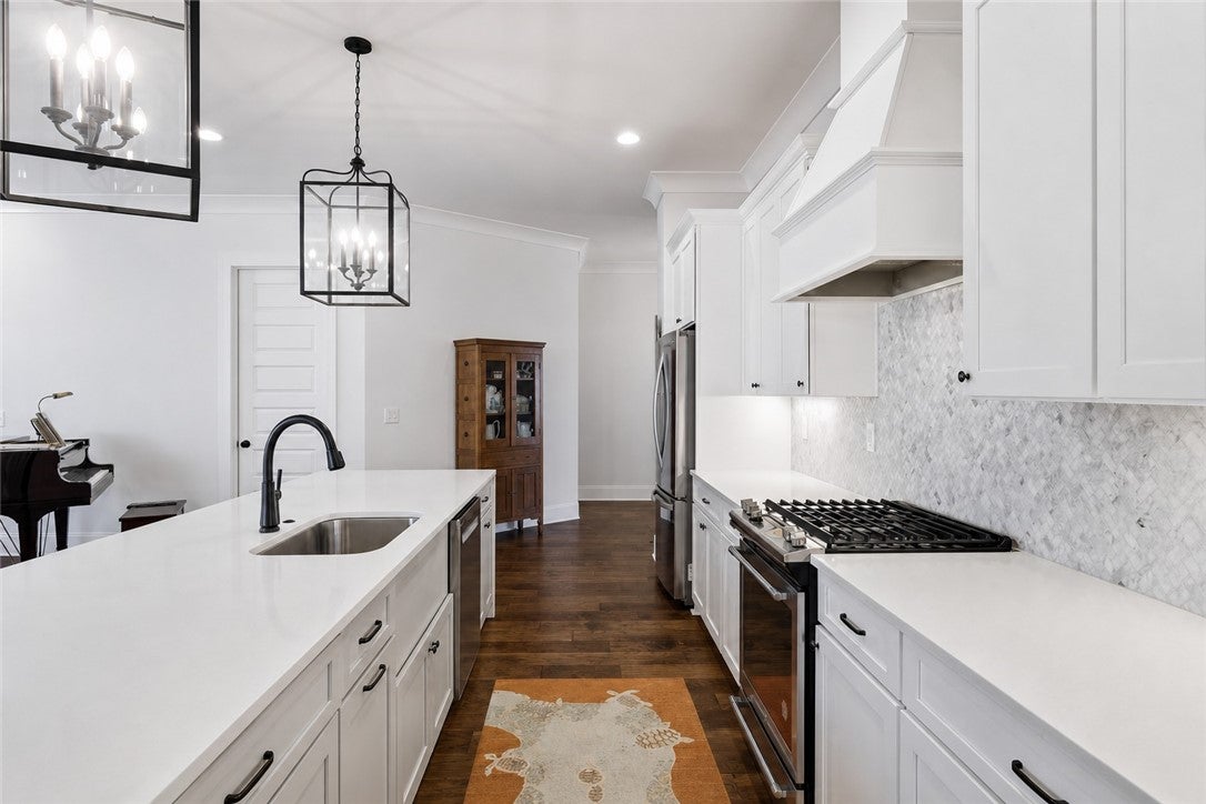 604 OVERBROOK Lane