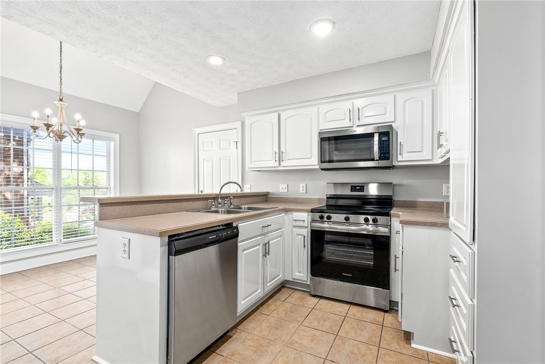 1848 SHADOW BEND Lane