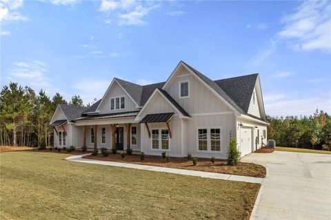 Photo of 4 HUNTERS HILL Lane, Auburn, AL 36830 (MLS # 177216)