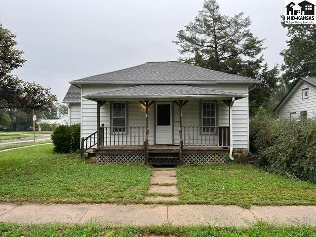 Photo of 801 S Ash St, McPherson, KS 67460 (MLS # 55615)