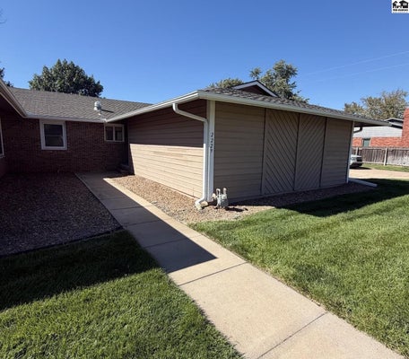 2229 DOVER DR, HUTCHINSON, KS 67502 - Image 0b45519f8d1baef8f35ebefd50a9abef/1103922069