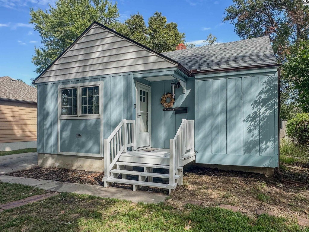 Photo of 1124 Fairview Rd, McPherson, KS 67460 (MLS # 55548)