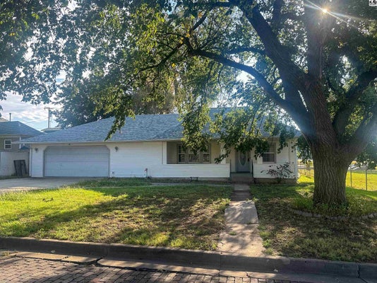 808 S JACKSON ST, PRATT, KS 67124 - Image 1ff4e3deaab7d75a159f5962fa874759/3063674366