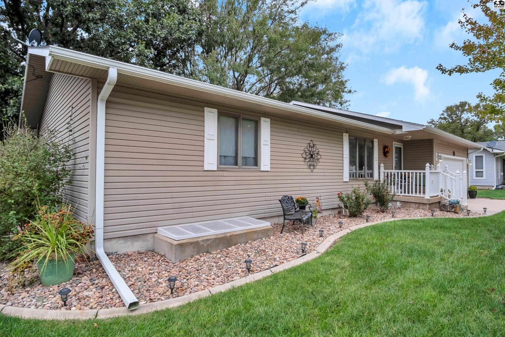 Photo of 1443 N Grimes St, McPherson, KS 67460 (MLS # 55599)