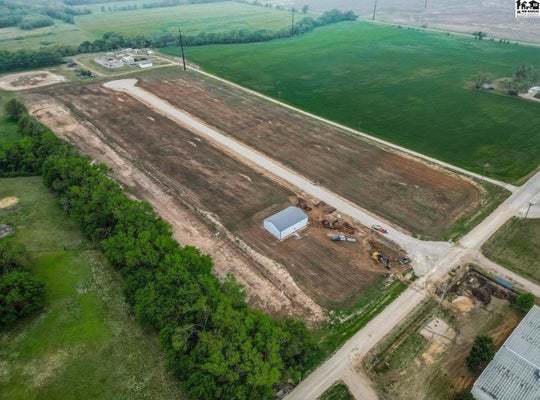 109 INDUSTRIAL RD, HALSTEAD, KS 67056 - Image 5f7fa7c867402dd7da44b0a7fcf3ce0c/3504235220