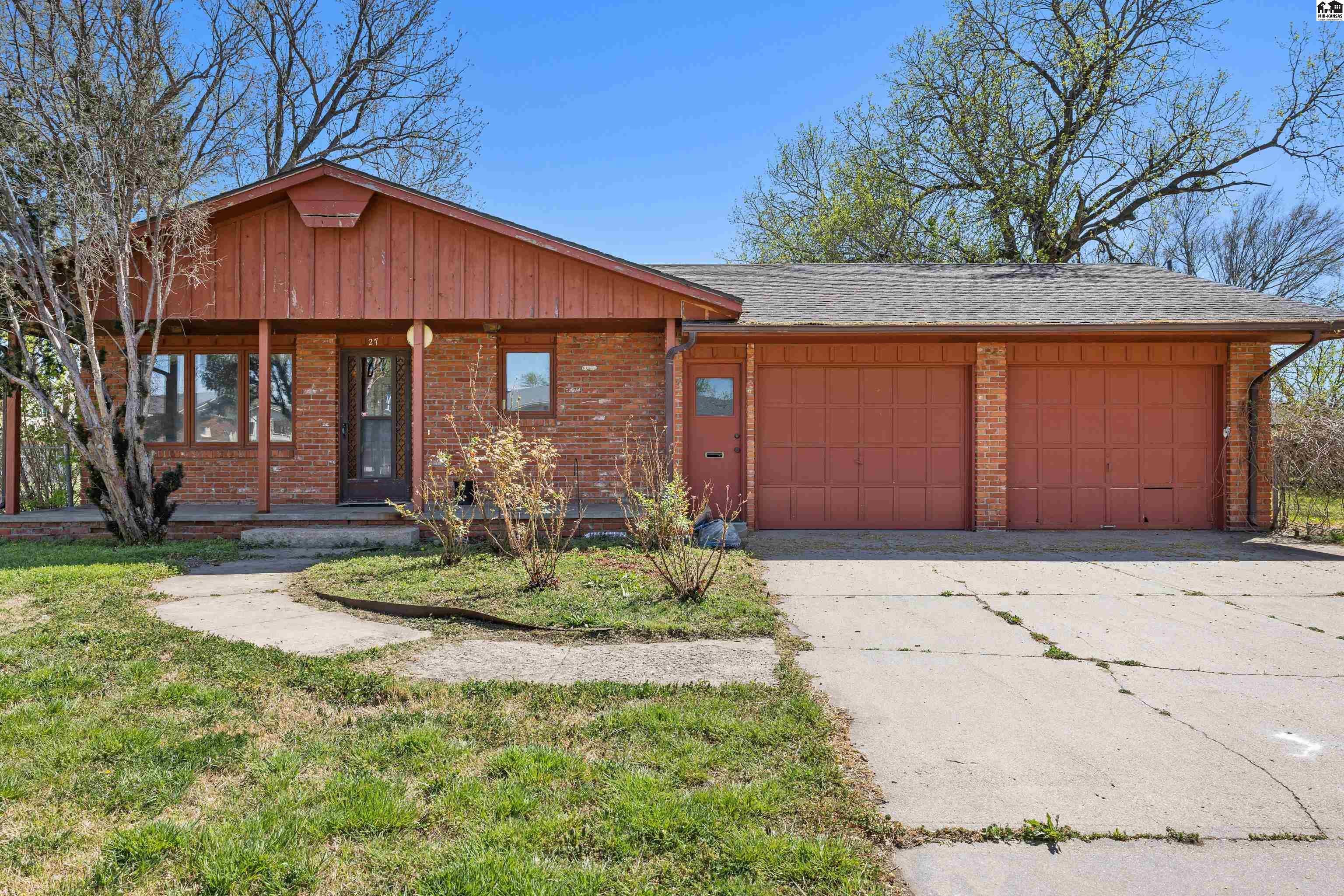 27 WILLIAMS AVE, SOUTH HUTCHINSON, KS 67505 | REMAX
