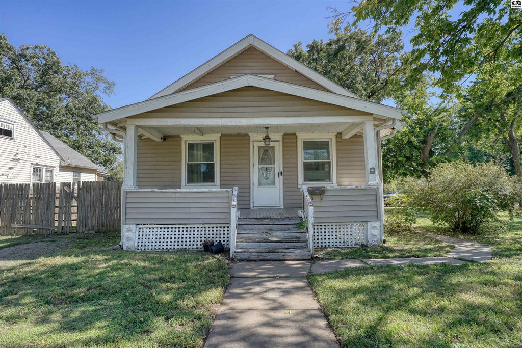 Photo of 900 N Elm St, McPherson, KS 67460 (MLS # 55662)