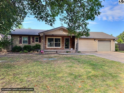 Photo of 921 Lawrence St, Pratt, KS 67124 (MLS # 55569)