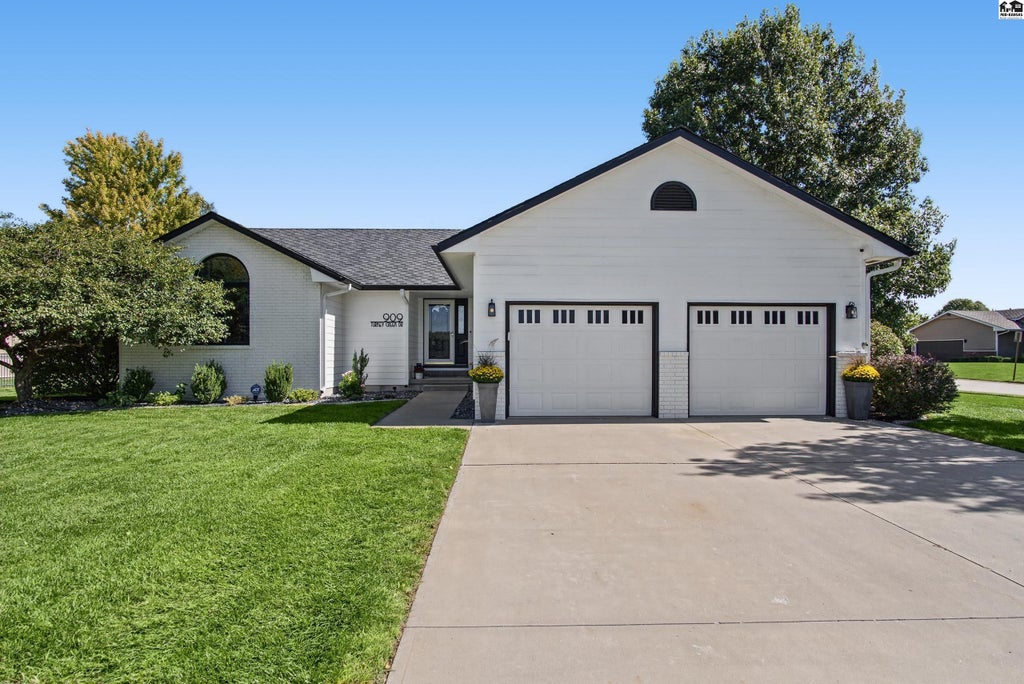 Photo of 909 Turkey Creek Dr, McPherson, KS 67460 (MLS # 55628)