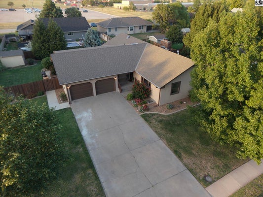 203 CRESTVIEW AVE, MCPHERSON, KS 67460 - Image 9f431b31363e032eef82a8a071749ebd/1915735131