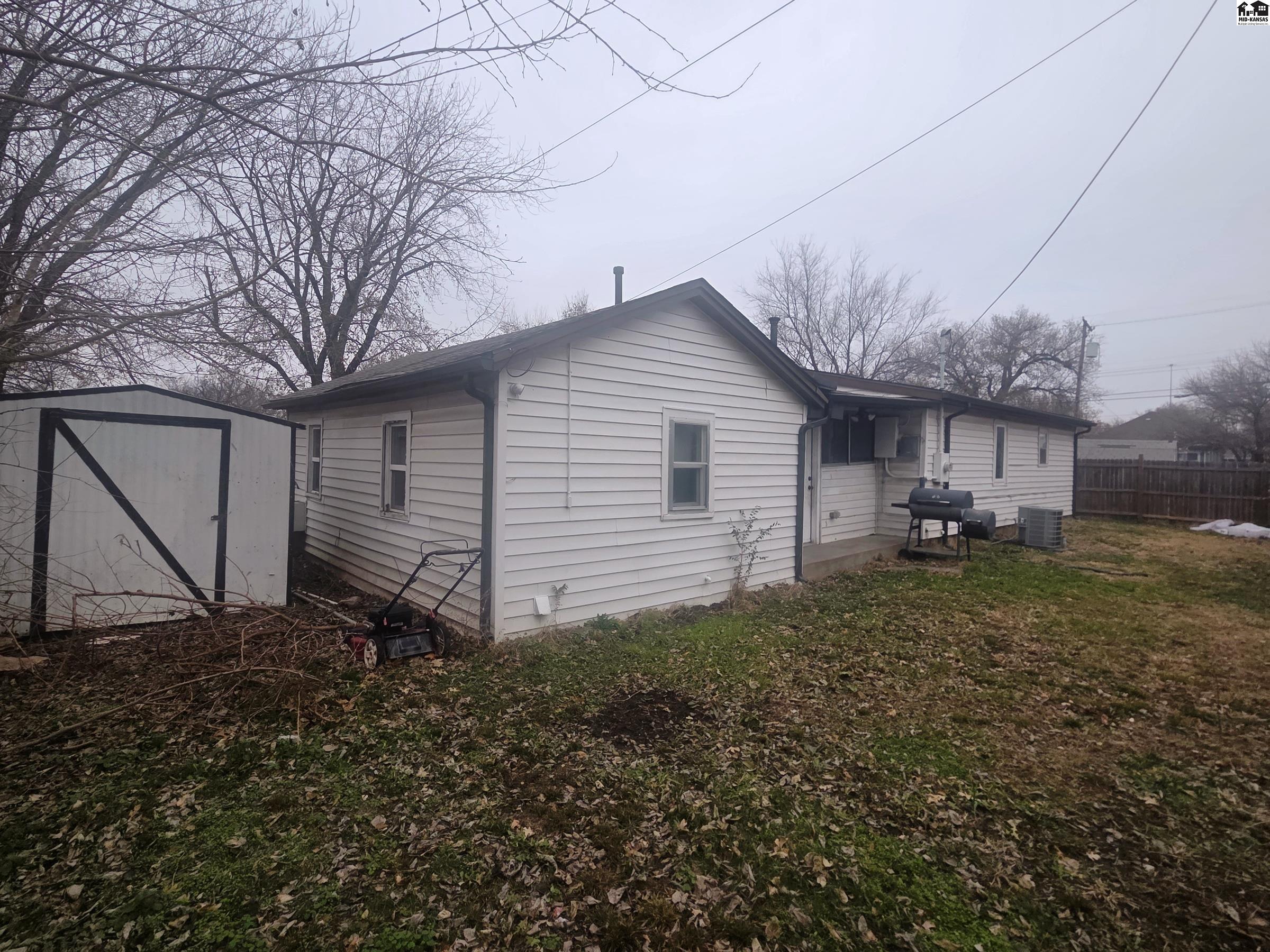 Wichita, Kansas 67213, United States, 3 Bedrooms Bedrooms, ,2 BathroomsBathrooms,Residential,Active,255136