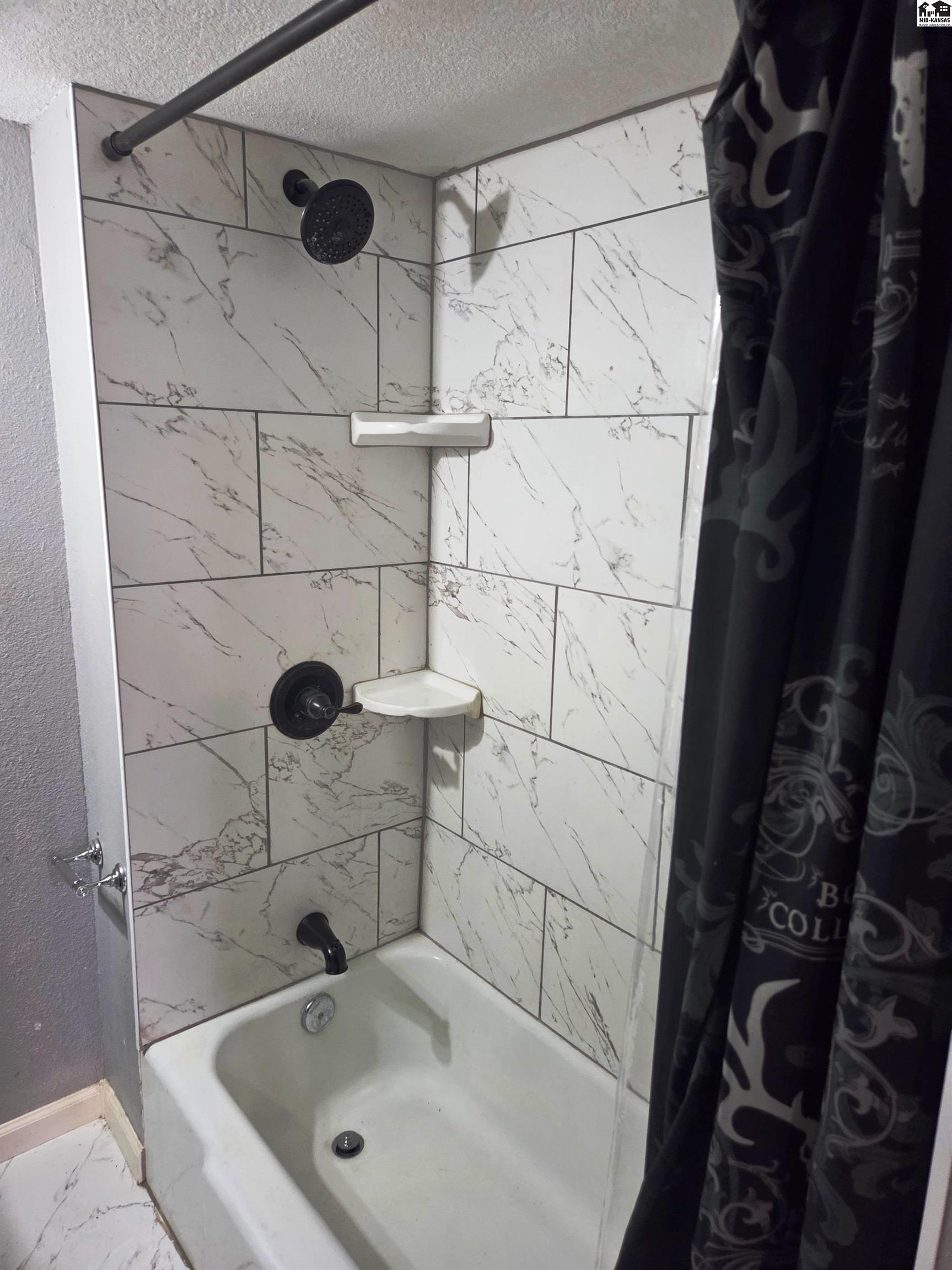 Wichita, Kansas 67213, United States, 3 Bedrooms Bedrooms, ,2 BathroomsBathrooms,Residential,Active,255136