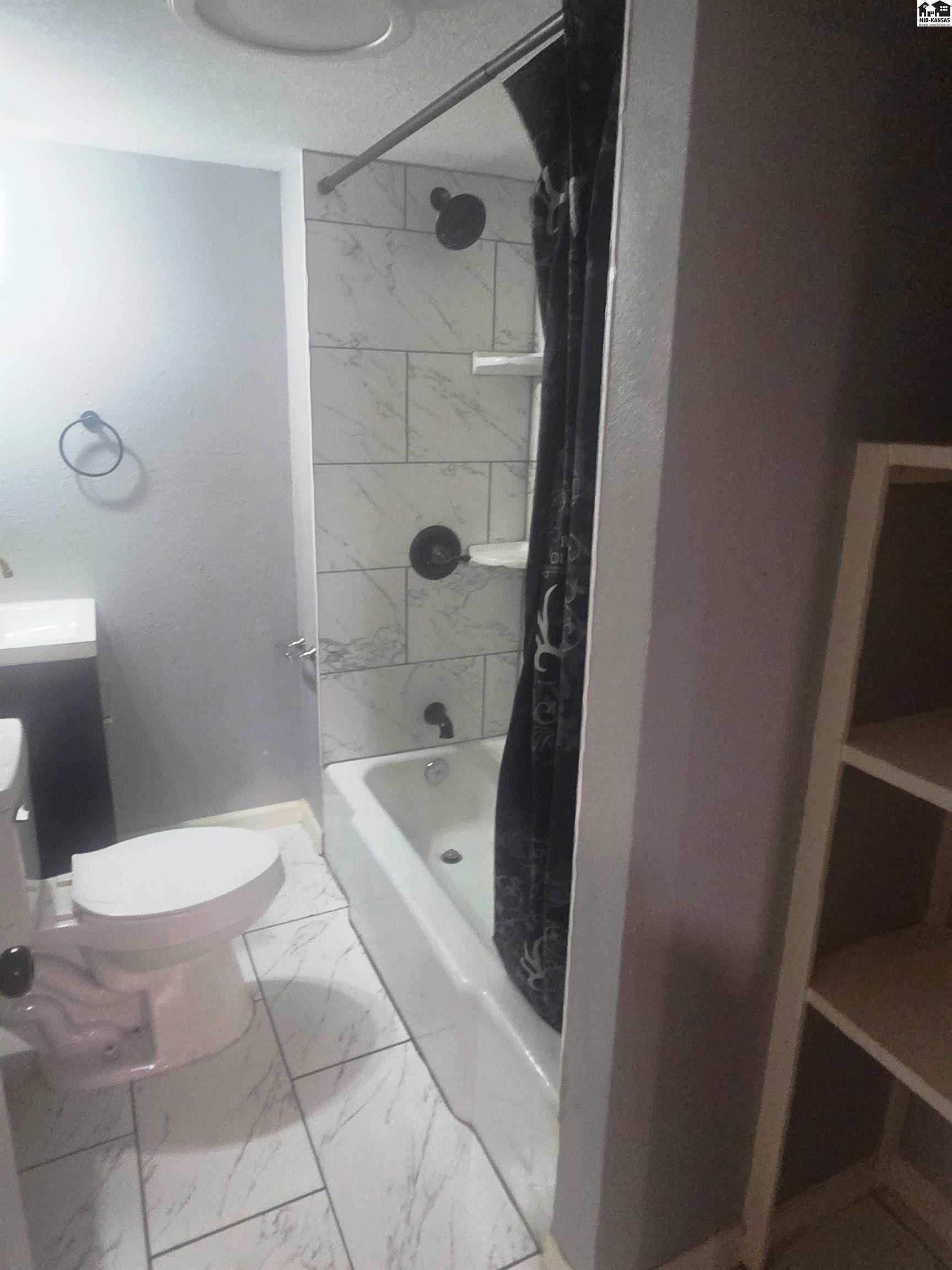 Wichita, Kansas 67213, United States, 3 Bedrooms Bedrooms, ,2 BathroomsBathrooms,Residential,Active,255136